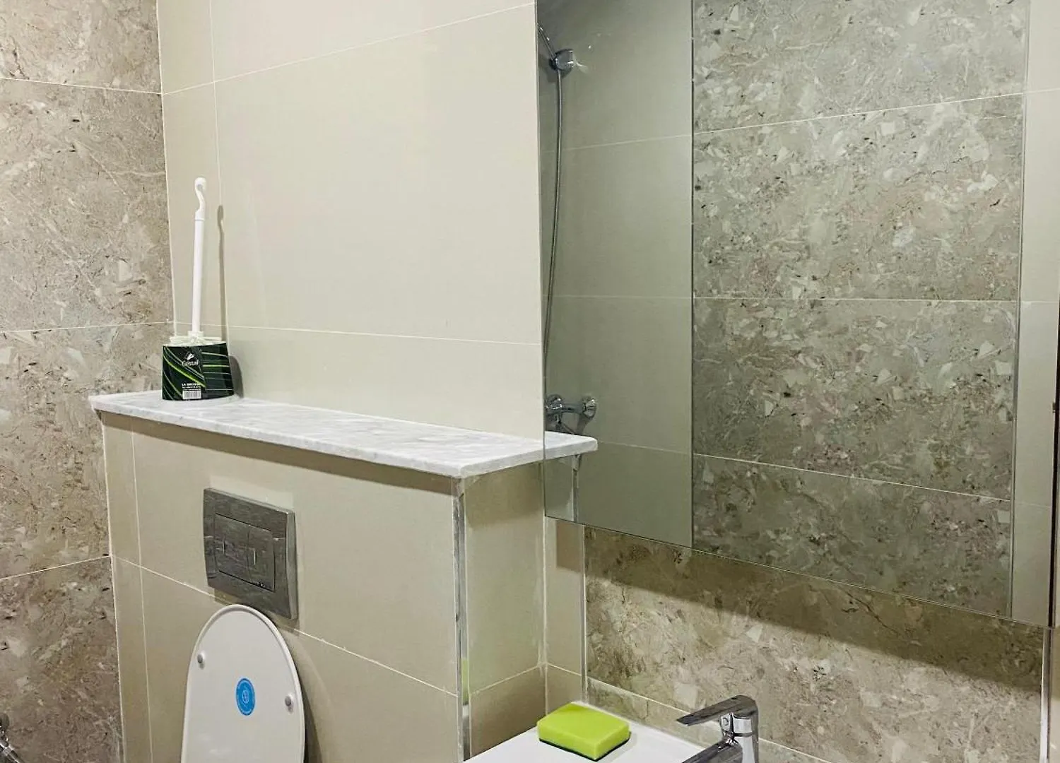 Cite El Wahat Jawharet Kram Apartment Tunis